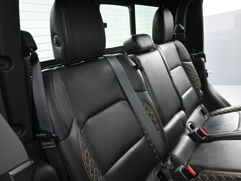 Used 2022 Jeep Gladiator Overland image 19