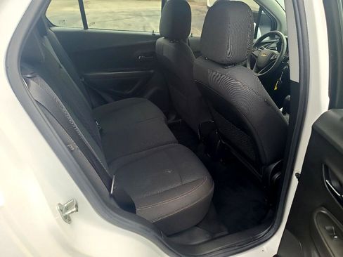 Used 2018 Chevrolet Trax LS image 13