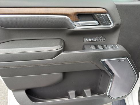 Used 2023 Chevrolet Silverado 1500 High Country w/ High Country Premium Package image 12