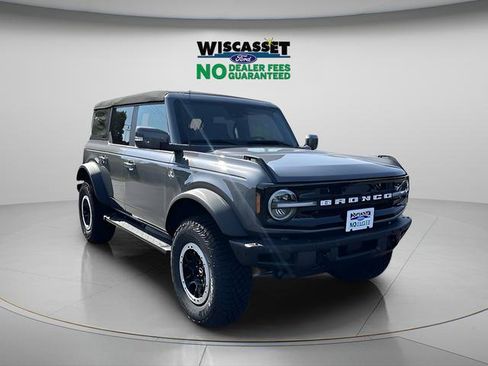 New 2024 Ford Bronco Outer Banks w/ Sasquatch Package image 14