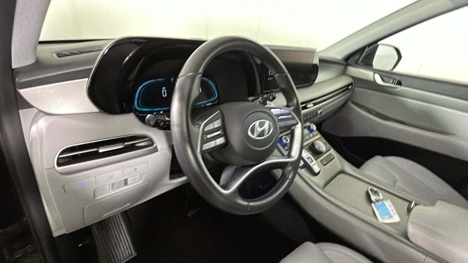 Used 2025 Hyundai Palisade SEL AWD/4WD image 16