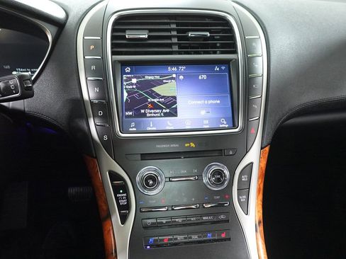 Used 2020 Lincoln Nautilus Reserve w/ Equipment Group 201A image 18