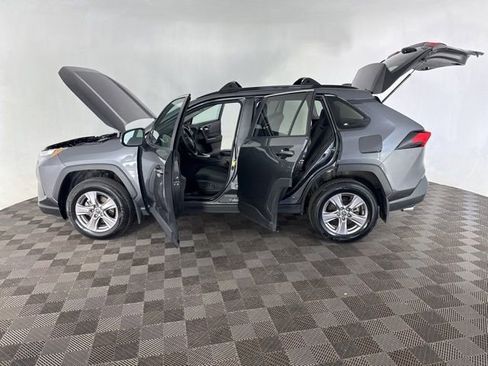 Used 2023 Toyota RAV4 XLE AWD/4WD image 11