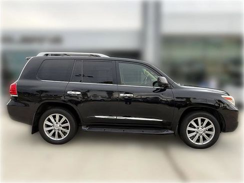 Used 2011 Lexus LX 570 4WD w/ Luxury Pkg image 10