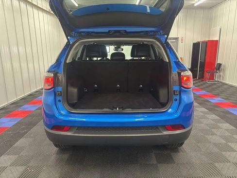 Used 2022 Jeep Compass Latitude AWD/4WD image 5