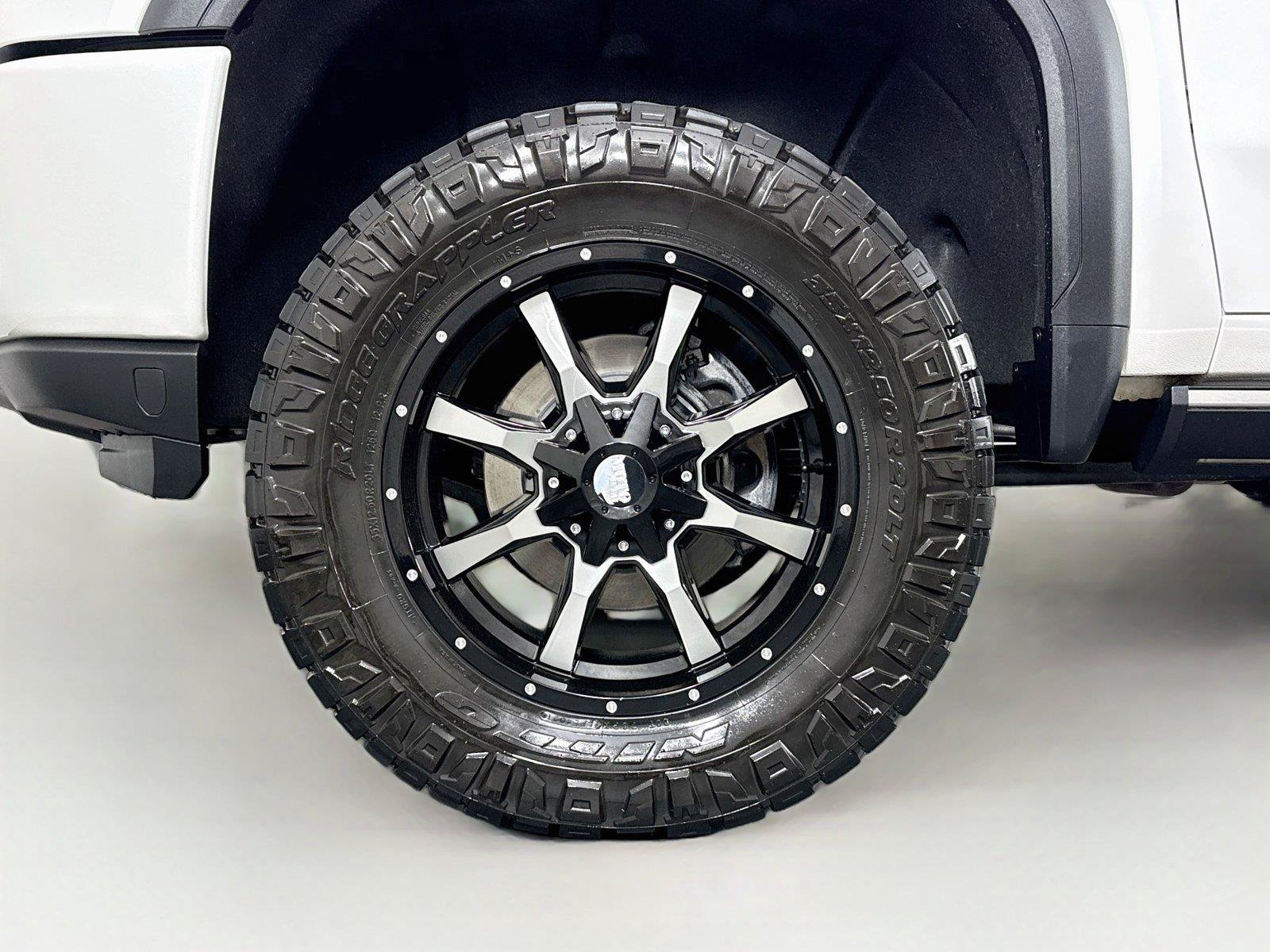 Used 2022 GMC Sierra 2500 Denali w/ Denali Ultimate Package AWD/4WD image 11