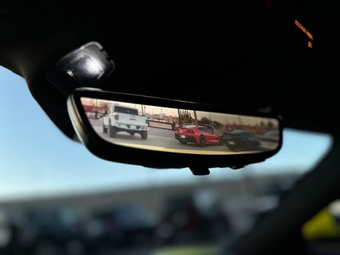 Used 2023 Chevrolet Corvette Stingray Premium Conv w/ Z51 Performance Package image 17