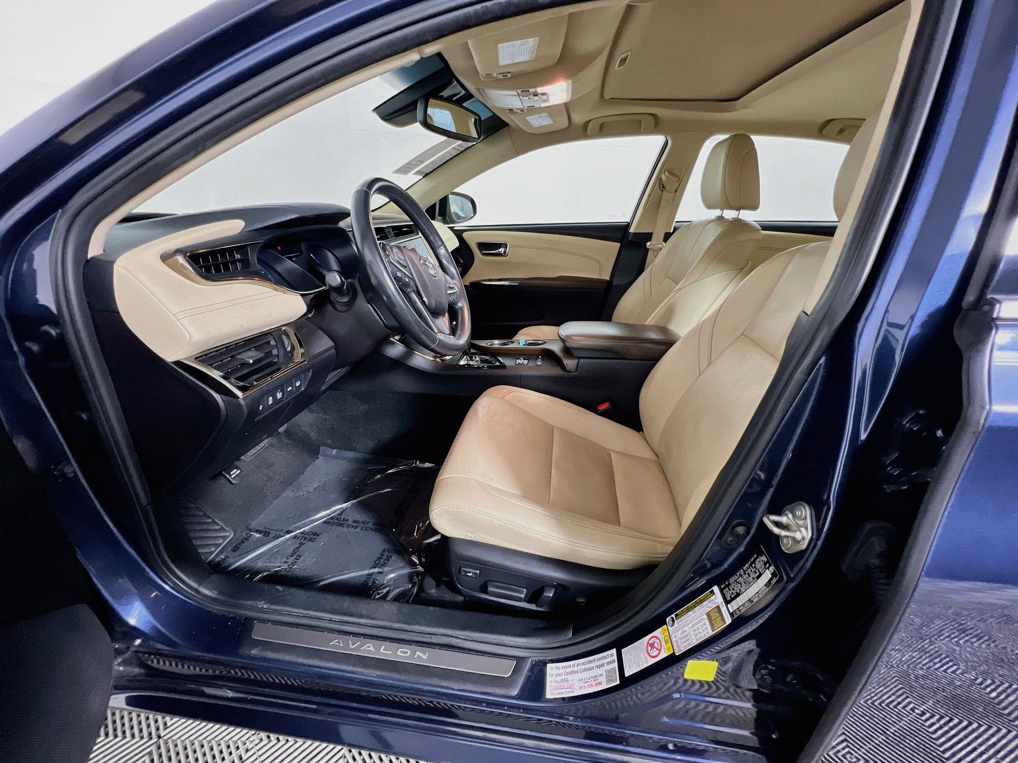 Used 2018 Toyota Avalon Limited FWD image 15