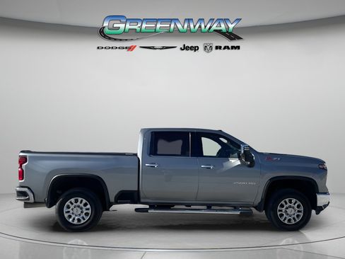 Used 2024 Chevrolet Silverado 2500 LTZ w/ LTZ Plus Package AWD/4WD image 5