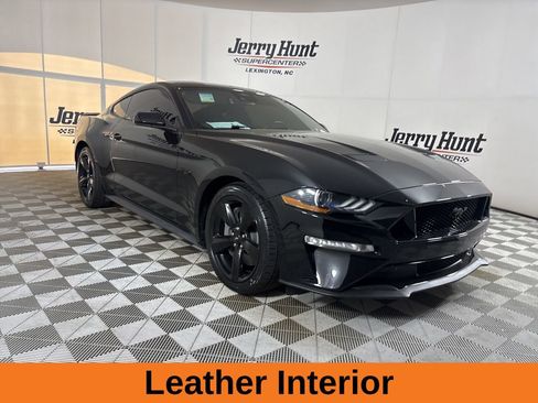 Used 2021 Ford Mustang GT Premium w/ Black Accent Package RWD image 5