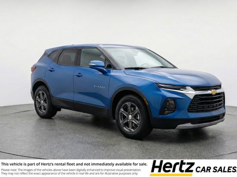 Used 2025 Chevrolet Blazer LT image 1