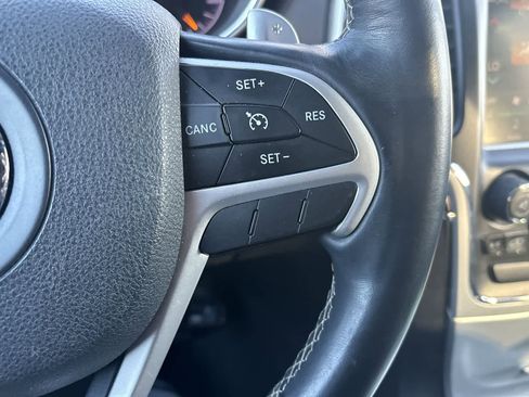 Used 2014 Jeep Grand Cherokee Overland image 8