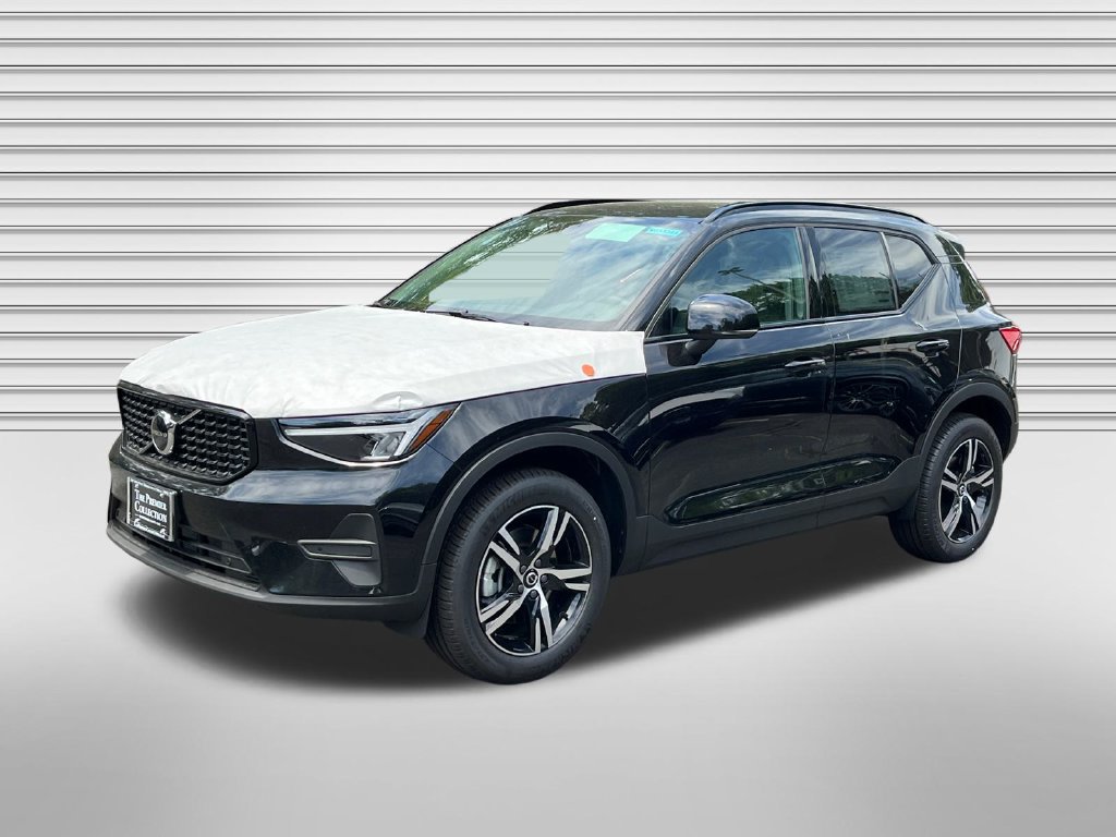 New 2026 Volvo XC40 B5 Core w/ Climate Package AWD/4WD image 5