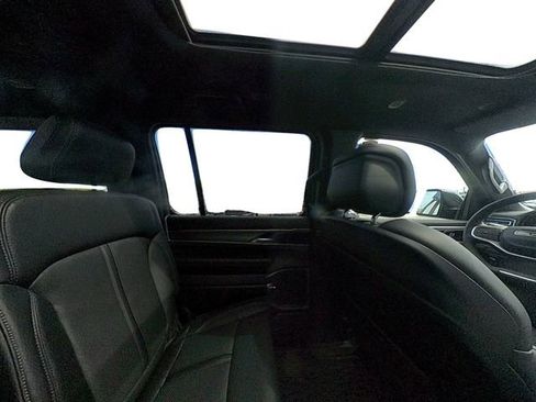 New 2026 Jeep Grand Wagoneer 4WD image 38