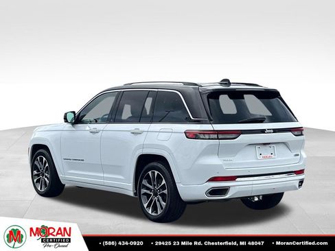 Used 2023 Jeep Grand Cherokee Overland AWD/4WD image 4