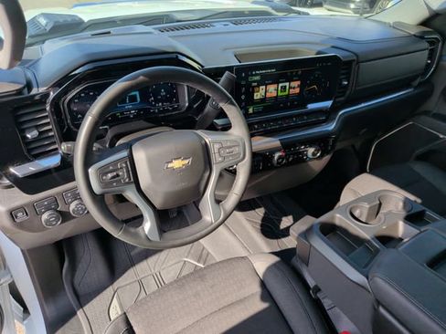 Used 2025 Chevrolet Silverado 2500 LT w/ All Star Edition AWD/4WD image 11