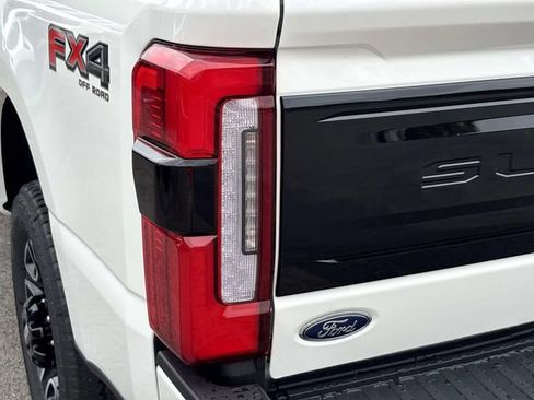 New 2026 Ford F250 Platinum w/ FX4 Off-Road Package AWD/4WD image 12