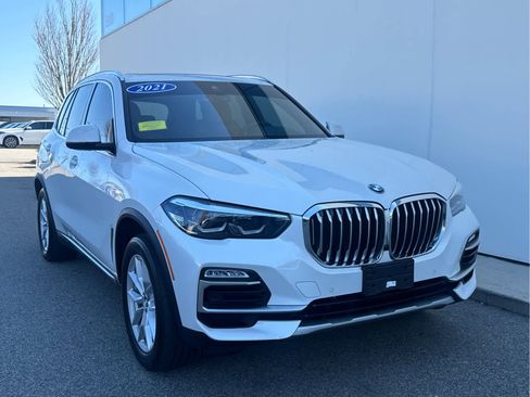 Used 2021 BMW X5 xDrive40i w/ Premium Package 2 AWD/4WD image 2