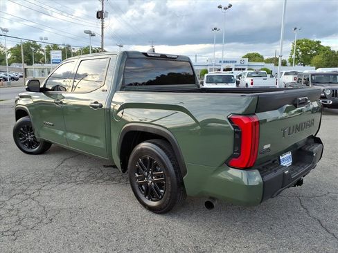 Used 2022 Toyota Tundra SR5 w/ SR5 Premium Package AWD/4WD image 6