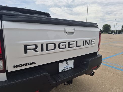 Used 2024 Honda Ridgeline Black Edition image 29