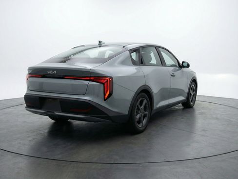 Used 2025 Kia K4 FWD image 9