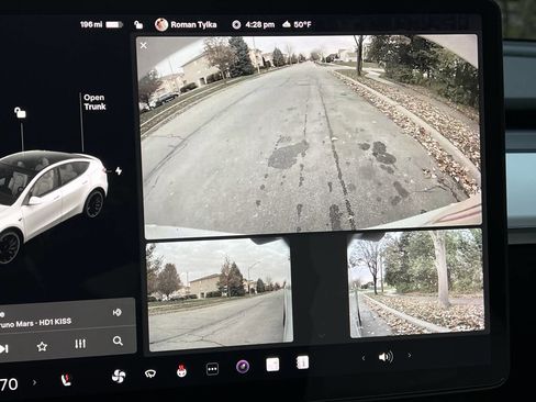Used 2021 Tesla Model Y Performance image 9