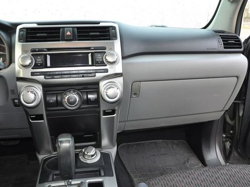 Used 2013 Toyota 4Runner SR5 image 20