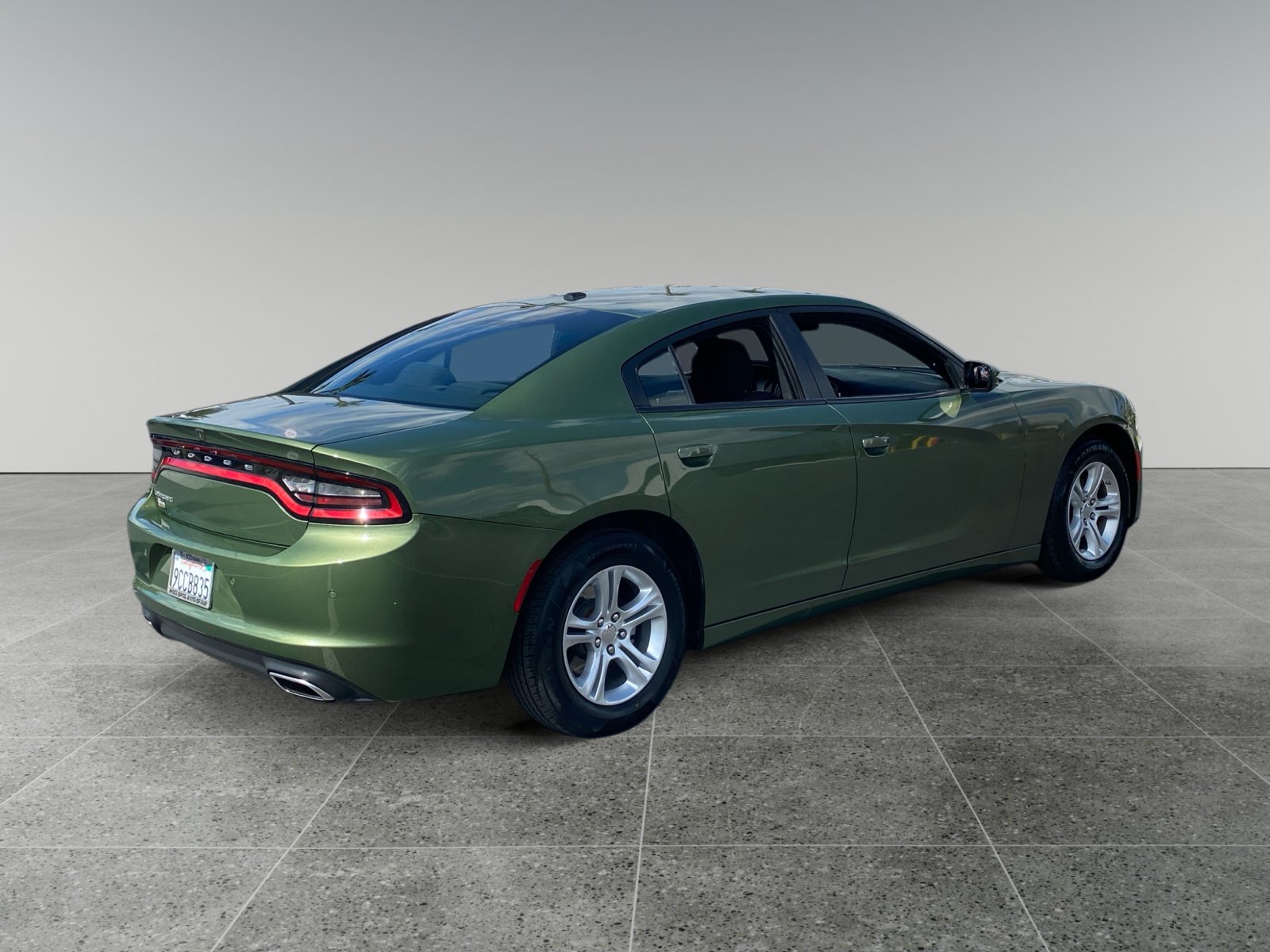 Used 2022 Dodge Charger SXT RWD image 5