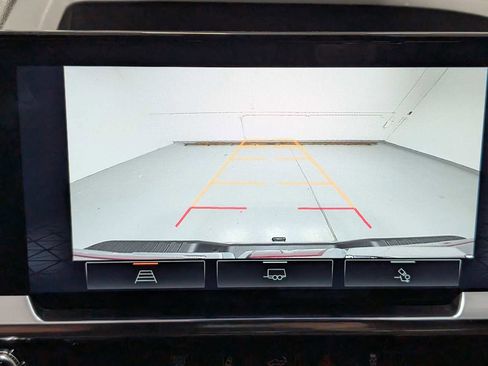 Used 2024 GMC Sierra 2500 SLE w/ SLE Value Package; image 27