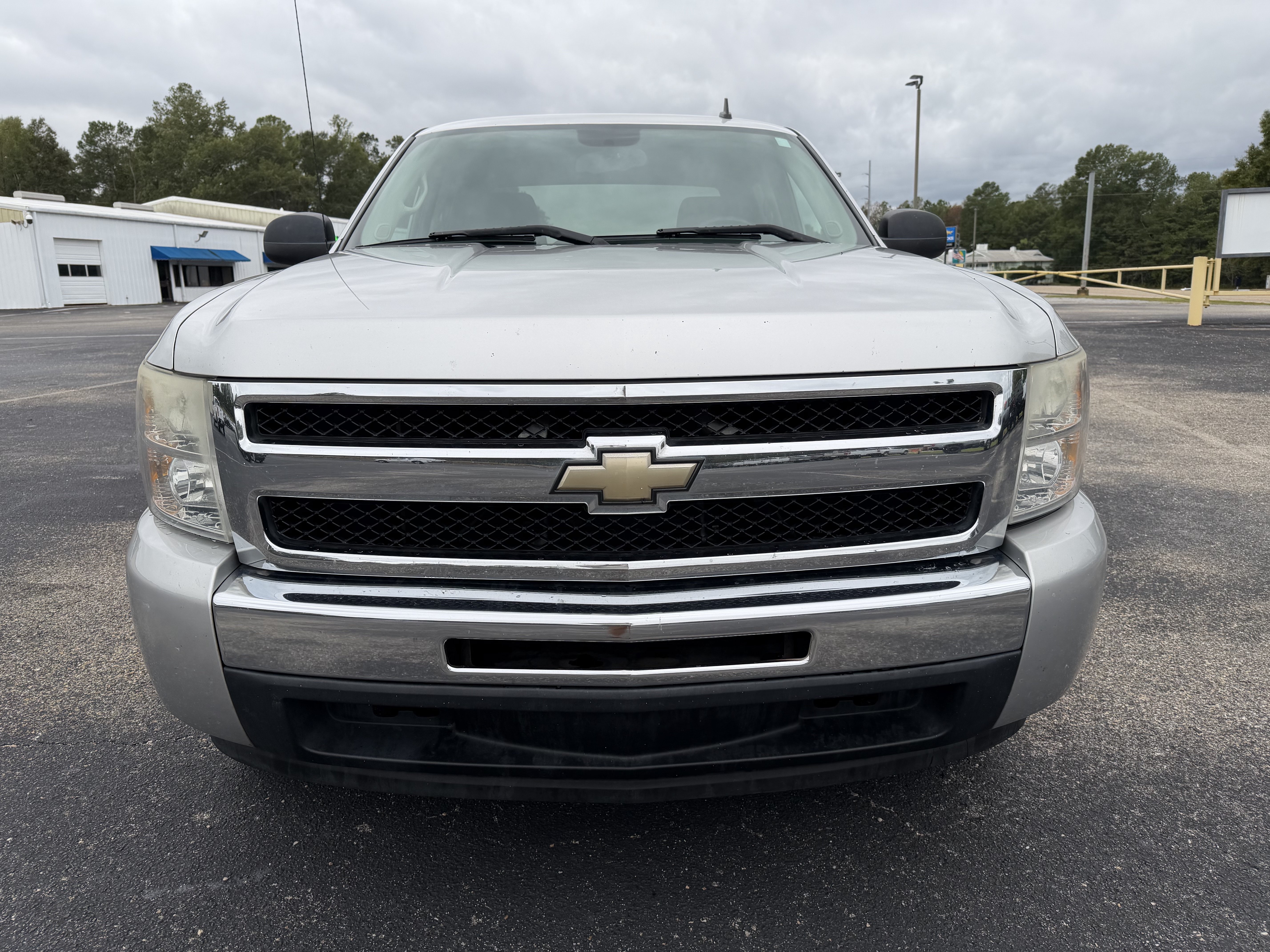 Used 2010 Chevrolet Silverado 1500 LT w/ Power Pack Plus RWD image 7