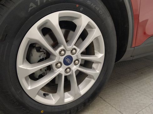 Used 2020 Ford Escape SE FWD image 31