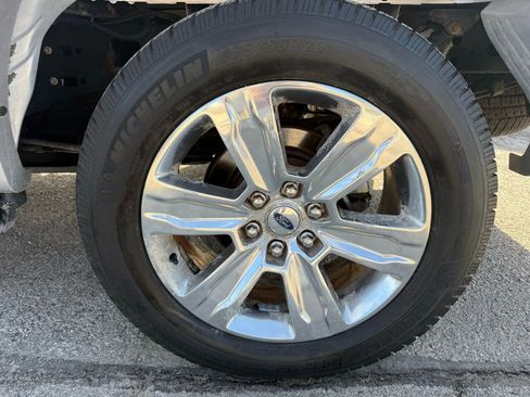 Used 2015 Ford F150 Platinum w/ Equipment Group 701A Luxury image 20