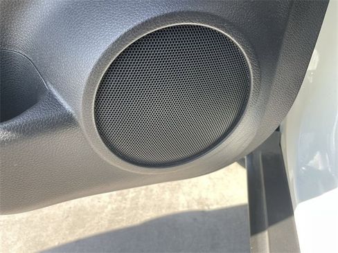 Used 2020 Nissan Rogue SV image 23