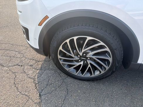 Used 2019 Lincoln Nautilus Reserve AWD/4WD image 20