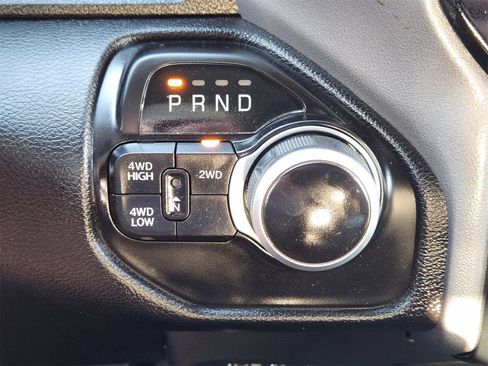 Used 2024 RAM 2500 Big Horn w/ Sport Appearance Package image 31