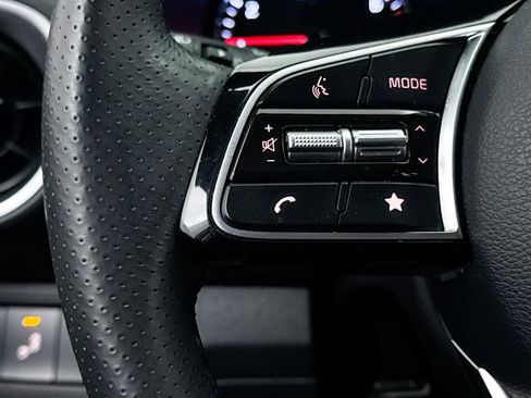 Used 2024 Kia Forte GT-Line image 33