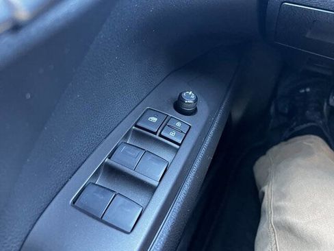 Used 2024 Toyota Camry SE image 21