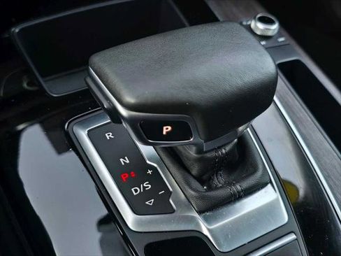 Used 2025 Audi Q5 2.0T Premium image 35