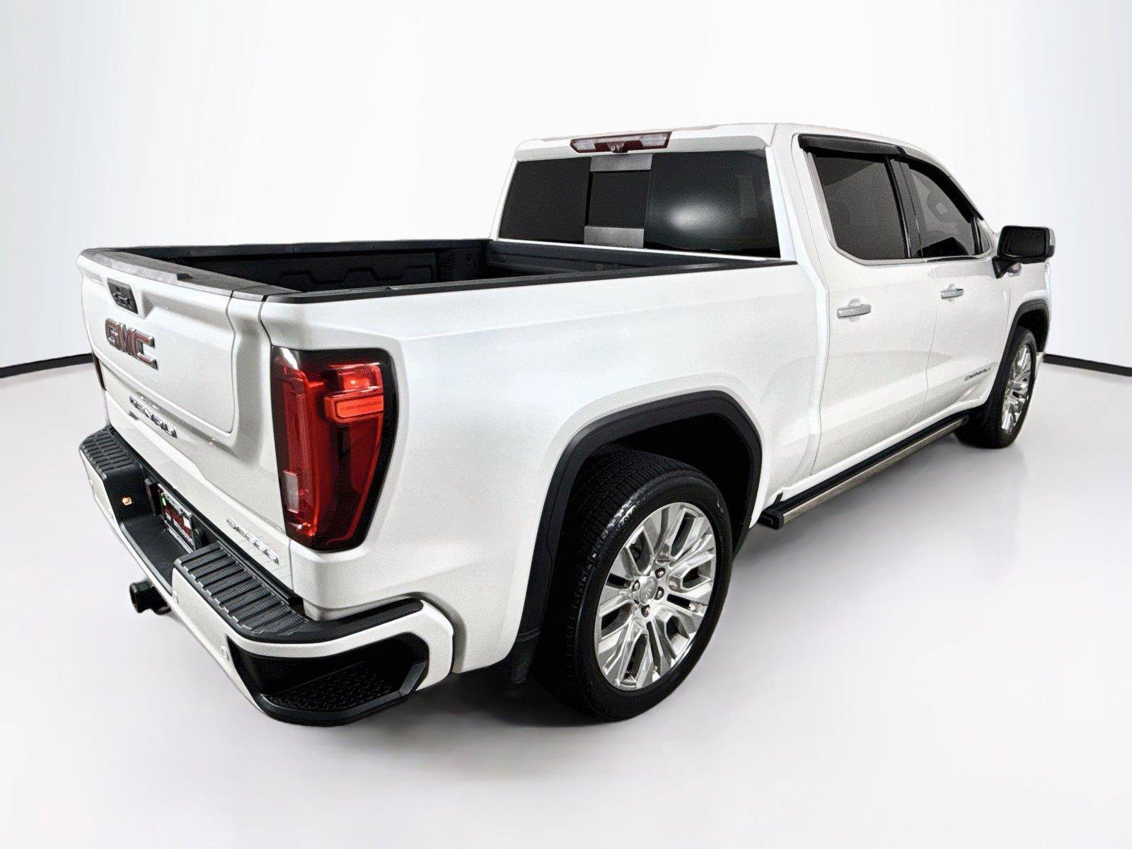 Used 2021 GMC Sierra 1500 Denali w/ Denali Ultimate Package AWD/4WD image 5