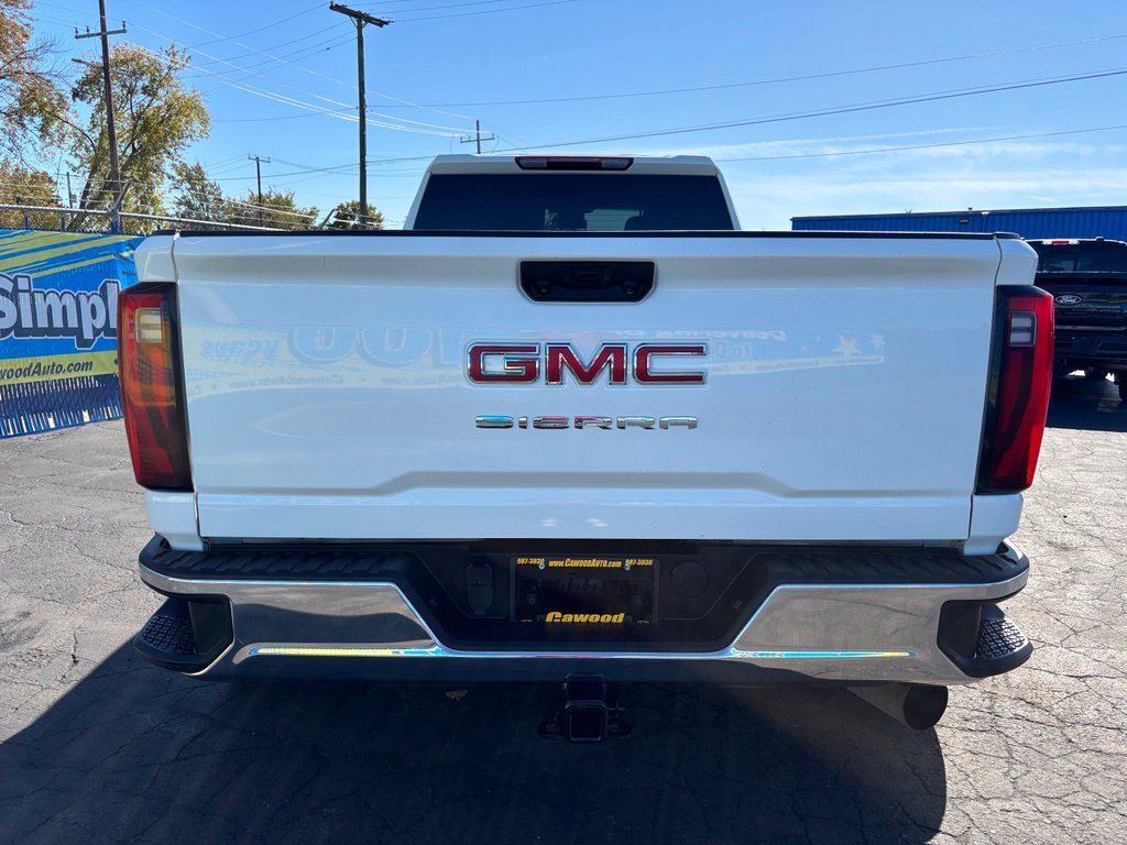 Used 2025 GMC Sierra 3500 Pro AWD/4WD image 3