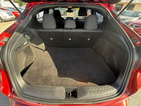 Used 2018 Toyota C-HR XLE FWD image 6