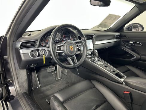 Used 2018 Porsche 911 Carrera RWD image 4