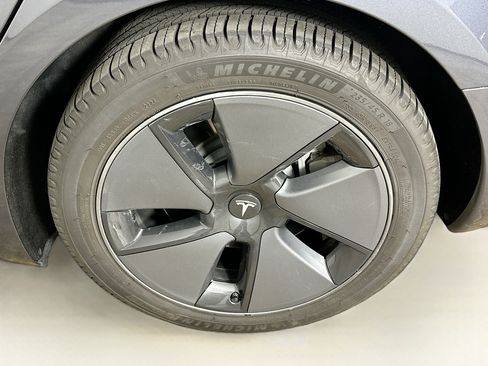 Used 2021 Tesla Model 3 Long Range image 11