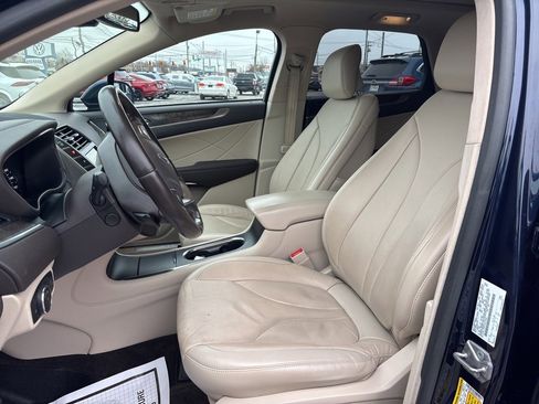 Used 2017 Lincoln MKC Reserve w/ Lincoln MKC Climate Package image 17