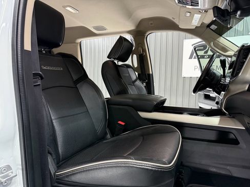 Used 2022 RAM 3500 Laramie image 29