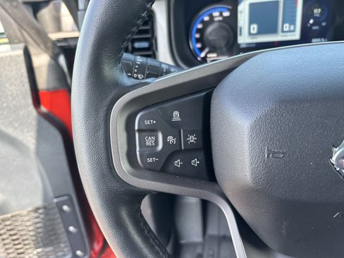 Used 2024 Ford Bronco Wildtrak AWD/4WD image 11