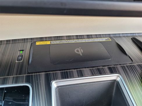 Used 2021 Toyota Sienna Platinum image 33