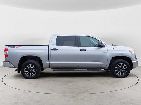 Used 2016 Toyota Tundra SR5 w/ TRD Off Road Package AWD/4WD image 4