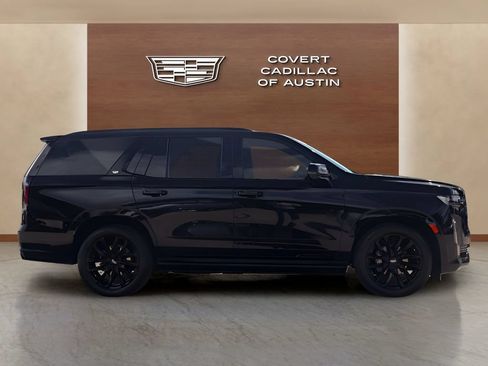 Certified 2023 Cadillac Escalade Sport w/ LPO, ONYX Package AWD/4WD image 5