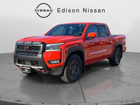 Used 2025 Nissan Frontier Pro-X w/ Pro Premium Package image 2